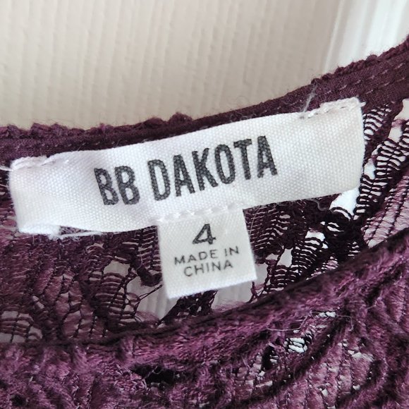 Maroon Cocktail Dress - Picture 3 of 4